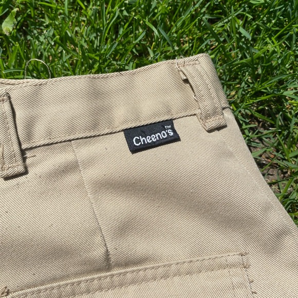 Cheeno’s vintage shorts - Picture 3 of 4